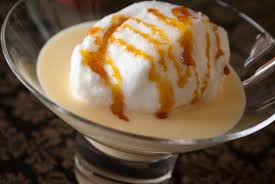 Oeufs A La Neige Meringue Italienne Pochee Sur Creme Anglaise Et Caramel Recette Par Chef Simon Avec Images Oeuf A La Neige Alimentation Ile Flottante