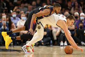Hell Of A Way To Start Nuggets Defeat Suns On The Road In Season Opener Nikola Jokic Scores 27 Cbs Denver