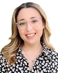 Brenda Cabrera's Instagram, Twitter & Facebook