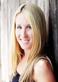 Amazon.com: Witchtown: 9780544765573: Oakes, Cory Putman: Books