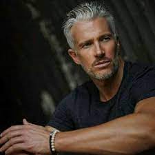 I am 57 and i will show you exactly what i do. Ø§Ø³Ø·ÙˆØ±Ø© ØªØ±ÙˆØ¯ÙŠØª Trodet S Legend Grey Hair Men Older Mens Hairstyles Handsome Older Men