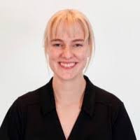 Elizabeth Haugh's Instagram, Twitter & Facebook