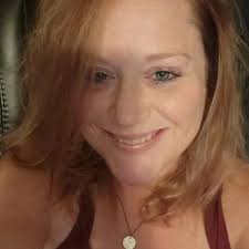 You know what I like about this photo, You're not standing In front of some  fancy car, your beauty is. The focus🌹