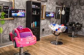 Kidz kutz is a hair salon designed especially for children, with no noisy hair dryers and no strong smells from chemicals, they simply do fringe an expert salon, we provide a full range of services to first haircut clients or whether you are wanting to book our space for a party, we've got you covered. Kids Hair Salon Children S Barber Shop Serving Bradley Corner Kid S Castle Cuts