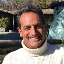 Il godimento puro è l'attesa ………. Quando le cose non accadono subito,  ricorda che: Per fare una Toyota occorrono sole 13 ore lavorative Invece  Per costruire una Rolls Royce occorrono 6 mesi… |