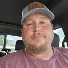 Brad Schrader's Instagram, Twitter & Facebook