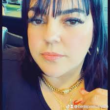 Beril Bravo's Instagram, Twitter & Facebook