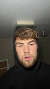 Sorry about the angle not my best look I promise 🤣 #fyp #singer #bill...