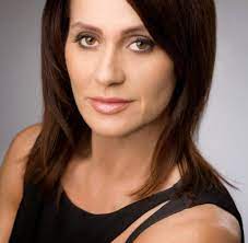 Which is, truth be told, pretty much everyone. 50 Geburtstag 10 0 Nadia Comaneci Die Traumfrau Des Turnens Welt