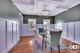 For example, white wainscoting was applied to a wall of dark red or green at dinner the site maintains the bright room and adds a casual feeling. Dining Room Color Wainscoting Inspiration Dining Room Colors Dining Room Paint Colors Dining Room Wainscoting