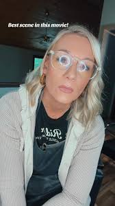 Forever a Julia Roberts fan!! 🙌🏻#erinbrockovich #fyp #creator  #bluecollarwife #blondes #tattoos #hairstylistsoftiktok #MomsOfTikTok