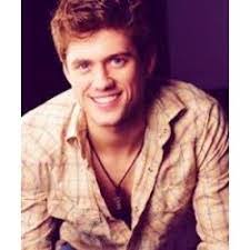 Aaron Mari's Instagram, Twitter & Facebook