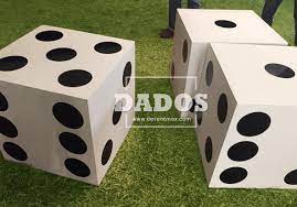 Dados Gigantes Toy Chest Outdoor Decor Guanajuato