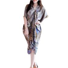 Trend terkini baju gamis modern wanita indonesia meliputi corak warna yang terang seperti cream, biru, merah muda, ungu dan hitam, hingga ada juga gamis motif batik. Baju Dress Batik Wanita Kaftan Thania Modern Terbaru Fashion Remaja Model Warna Silver Jumbo Bahan Satin Adem Nyaman Gaun Natal Premium Lembut P9q0 Terbaru Juli 2021 Harga Murah Kualitas Terjamin Blibli