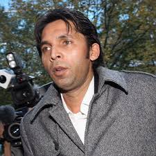 Following the footsteps of his fellow banned teammates, disgraced Pakistan  pace bowler Mohammad Asif has also admitted to spot-fixing during a meeting  with Subhan Ahmad, the chief operating officer of the Pakistan