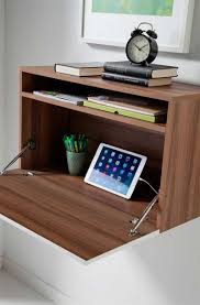 Découvrez notre collection de meubles fabriqués essentiellement en europe pour vous offrir la meilleure qualité au juste prix. Bureau Mural Rabattable 20 Meubles Pliables Astucieux