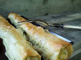 „dacă se adaugă zahărul imediat după ce mustul a fost pus în butoi sau în damigeană, pot apărea situații în care fermentația să fie mai greoaie sau chiar să nu pornească deloc. Rodica Life Style