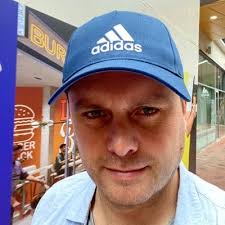 Aaron Beach (@MrAaronBeach)