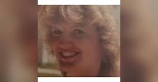 Linda Kurkowski's Instagram, Twitter & Facebook