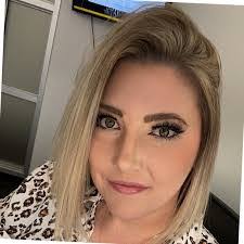 Debra Hearn's Instagram, Twitter & Facebook