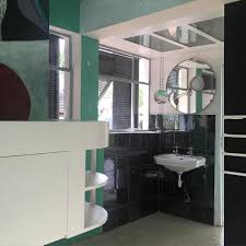 A N I B O U On Instagram Villa E 1027 Eileen Gray 1926 29 Roquebrune Cap Martin France Eileengray Lecorbus Eileen Gray Bathroom Color Interior