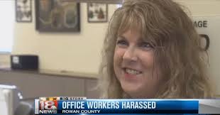 A Kentucky Clerk Named Kim Had A Brilliant Response After Getting Angry  Phone Calls About Kim Davis