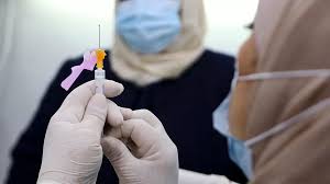 قالت الدكتورة نهى عاصم، مستشار وزيرة الصحة، إن تلقي الرئيس عبدالفتاح السيسي، للقاح كورونا رسالة طمأنة للمواطنين للحصول على اللقاح، موضحة أن لقاح كورونا ليس حلا سحريا للقضاء على الجائحة إنما خطوة في اتجاه الحل بالتوازي. Ø§Ù„ÙƒÙˆÙŠØª ØªØ¨Ø¯Ø£ Ø­Ù…Ù„Ø© ØªØ·Ø¹ÙŠÙ… Ø¶Ø¯ ÙˆØ¨Ø§Ø¡ ÙƒÙˆØ±ÙˆÙ†Ø§ Ø¨Ø§Ø³ØªØ®Ø¯Ø§Ù… Ù„Ù‚Ø§Ø­ ÙØ§ÙŠØ²Ø± Ø¨Ø§ÙŠÙˆÙ†ØªÙŠÙƒ