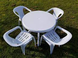 Find here online price details of companies selling plastic fences. White Plastic Garden Furniture Round Table 4 X Slatted Chairs Be Furniture Sales