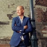 'ik ga nu ook mijn bruiloft verzetten'. 2 166 000 Chris Profiles Linkedin