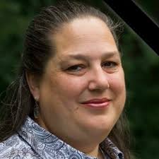 What are the best routes and areas to stay in Yellowstone and Grand Tetons?