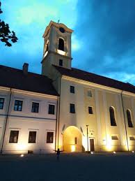 Punem degetul pe harta si ne oprim in brasov, dar si prin imprejurimi, ca sa completam lista cu obiective turistice tocmai bune de pus in tolba de vacanta. Cu Copiii In Oradea Mini Ghid De CÄƒlÄƒtorie Pentru Familii