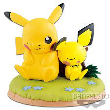 Pikachu is a species of pokémon, fictional creatures that appear in an assortment of media of the pokémon franchise by the pokémon company. Pokemon Pikachu Pichu Figur Allblue World Anime Figuren Shop Jetzt Hier Online Bestellen