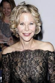 Ihr Gesicht Ist Eine Reine Botoxmaske Chic Short Haircuts Meg Ryan Short Hair With Bangs