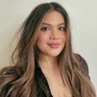 Melissa Leal's Instagram, Twitter & Facebook