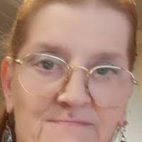 Danielle Mciver's Instagram, Twitter & Facebook