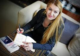 Ledna 1966 brno) je česká spisovatelka a scenáristka, jejímž manželem byl oscarový režisér miloš forman. Martina Formanova Domov Mam V Americe I Cechach Literarni Noviny