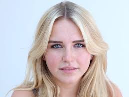 Mikki King's Instagram, Twitter & Facebook