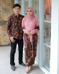 Model Batik Couple Modern Remaja Gaya Model Pakaian Model Pakaian Kebaya