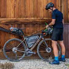 The blackburn outpost frame bag is perfect for a week long adventure or an all day pleasure ride. Sitzsack 10 5l Holzresistenter Sack Blackburn Outpost Elite Seat Pack Metallbefestigung An Einer Pneumatischen Stange Bbn 7097808 Mikesport