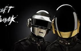 Daft punk, el reconocido dúo francés que se popularizó por su música y sus cascos, anunció su separación luego de 28 años juntos. Quienes Son Daft Punk Aqui Tienes Su Historia Y Fotos Reales