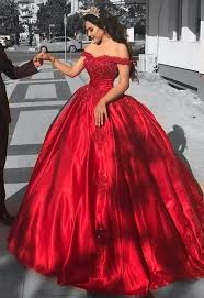 She also opted to avoid heavy jewels, bows or ribbons when it came to adding any embellishment. Gown Prom Dresses Cinderella Red Ball Gown Novocom Top