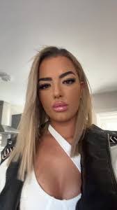 Phoebe Busby's Instagram, Twitter & Facebook