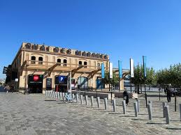 Cannot wait to go back and see what we missed. D Anciens Hangars Rehabilites En Boutiques Et Restaurants Avis De Voyageurs Sur Quai Des Marques Bordeaux Tripadvisor