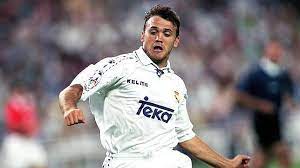 Ese año de 1997 firmó con el vitória brasileño, club en el que jugó hasta 1999, en ese mismo año se unió al venezia. Rambo Petkovic One Of The Worst Real Madrid Signings In Its History
