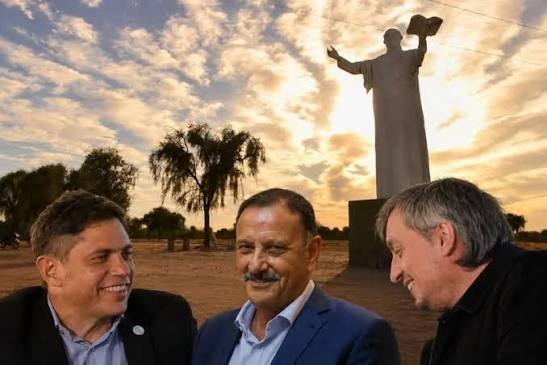 Líderes políticos riojanos reciben homenaje en un emotivo acto de  reconocimiento