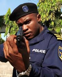 ELOMBE, le rôle qui a changé ma vie, qui m'a rendu célèbre. (Mon meilleur  rôle pour la vie) Merci Patrick Ken Kalala 🎬📽️ SI VOUS AVEZ AIMÉ CETTE  SERIE, #Ndakisa, AIMEZ ET