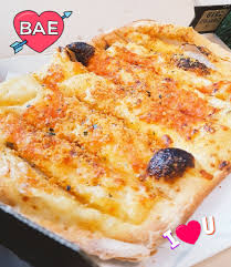 Roti naan 300 tepung gandum 1 1/2 sudu kecil yis 2 sudu besar gula sedikit garam 2 sudu besar yogurt (natural)* 1. A R D On Twitter Royale Cheese Sticks Ni Memang Da Bomb Kombinasi Telur Masin Keju Dan Roti Memang Terbaik Perfect Eggs Alutely Eggs Mazing Salted Egg Is Bae Eggstrashiok Dominossaltedegg Dominosmy