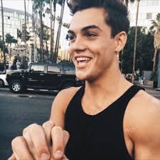 Lacy Lowe (@lacy_lowe1)