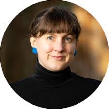 Kelly Mcbee's Instagram, Twitter & Facebook