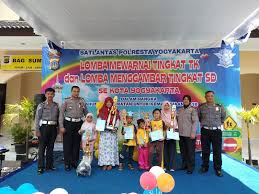 Cara mewarnai gambar seperti juara lomba lukis gampang diikuti anak. Satlantas Polresta Yogyakarta Gelar Lomba Mewarnai Dan Menggambar Tingkat Tk Dan Sd Se Kota Yogyakarta Polresta Yogyakarta